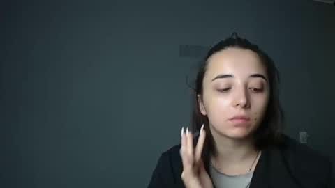 Snapshot of olivia_oliv chatting on 10/07/25, 11:18 Olivia online show from 10/07/25, 11:18