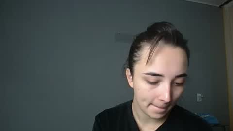 Snapshot of olivia_oliv chatting on 10/15/25, 11:32 Olivia online show from 10/15/25, 11:32