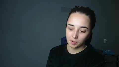 Snapshot of olivia_oliv chatting on 10/16/25, 06:20 Olivia online show from 10/16/25, 06:20