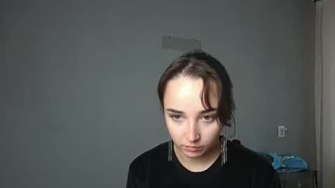 Snapshot of olivia_oliv chatting on 10/20/25, 12:16 Olivia online show from 10/20/25, 12:16