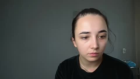 Snapshot of olivia_oliv chatting on 11/01/25, 12:29 Olivia online show from 11/01/25, 12:29