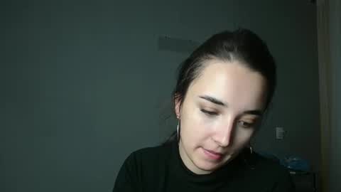 Snapshot of olivia_oliv chatting on 11/26/25, 01:34 Olivia online show from 11/26/25, 01:34