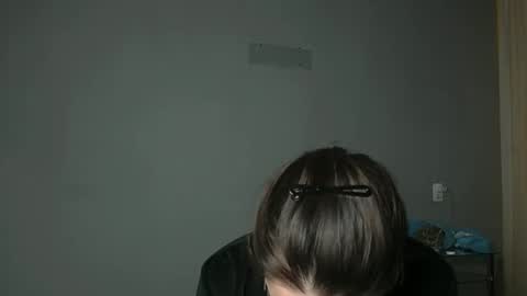 Snapshot of olivia_oliv chatting on 11/29/25, 04:43 Olivia online show from 11/29/25, 04:43