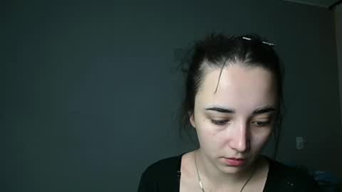 Snapshot of olivia_oliv chatting on 12/05/25, 03:41 Olivia online show from 12/05/25, 03:41