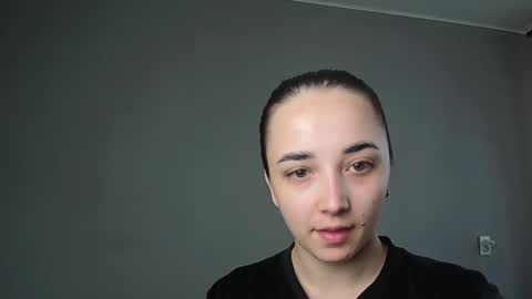 Olivia online show from 04/17/26, 07:00