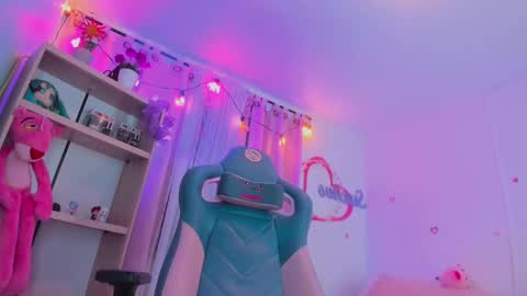 Snapshot of olivia_pretty_ chatting on 02/07/25, 01:15 olivia_pretty_ online show from 02/07/25, 01:15