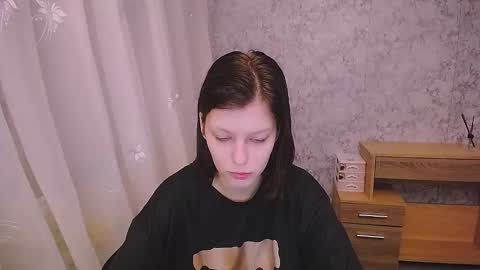 Snapshot of olivia_red_ chatting on 12/18/24, 08:53 Olivia online show from 12/18/24, 08:53