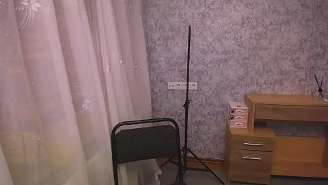 Snapshot of olivia_red_ chatting on 12/18/24, 11:56 Olivia online show from 12/18/24, 11:56