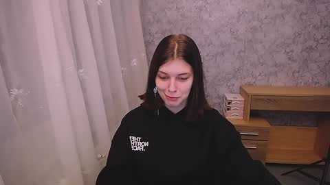 Snapshot of olivia_red_ chatting on 01/01/25, 03:46 Olivia online show from 01/01/25, 03:46