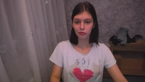 Snapshot of olivia_red_ chatting on 01/04/25, 10:24 Olivia online show from 01/04/25, 10:24