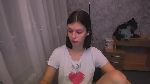 Snapshot of olivia_red_ chatting on 01/05/25, 01:35 Olivia online show from 01/05/25, 01:35