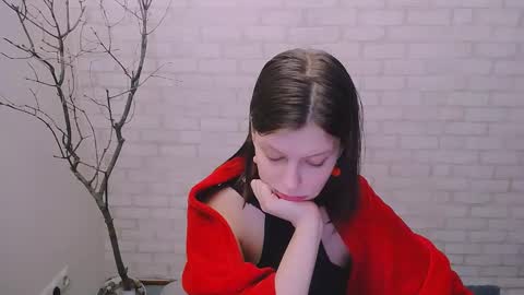 Snapshot of olivia_red_ chatting on 01/25/25, 08:21 Olivia online show from 01/25/25, 08:21