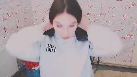 Snapshot of olivia_red_ chatting on 02/12/25, 11:07 Olivia online show from 02/12/25, 11:07