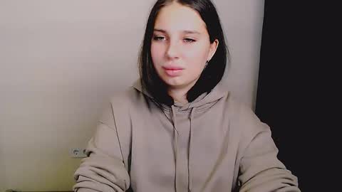 Snapshot of olivia_red_ chatting on 09/23/25, 03:42 Olivia online show from 09/23/25, 03:42