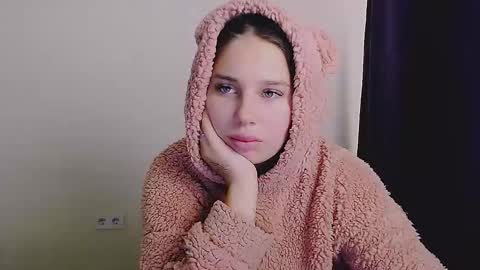 Snapshot of olivia_red_ chatting on 09/26/25, 03:54 Olivia online show from 09/26/25, 03:54