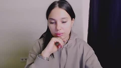 Snapshot of olivia_red_ chatting on 09/29/25, 03:44 Olivia online show from 09/29/25, 03:44