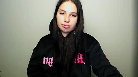 Snapshot of olivia_red_ chatting on 10/07/25, 03:58 Olivia online show from 10/07/25, 03:58