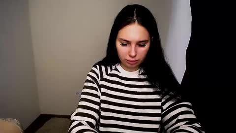 Snapshot of olivia_red_ chatting on 11/14/25, 09:08 Olivia online show from 11/14/25, 09:08