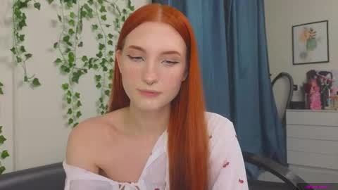 Snapshot of olivia_rid chatting on 11/25/25, 09:15 OLIVIA online show from 11/25/25, 09:15