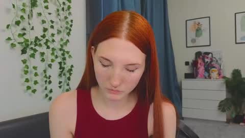 Snapshot of olivia_rid chatting on 12/20/25, 11:45 OLIVIA online show from 12/20/25, 11:45