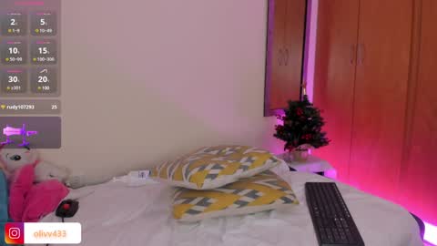 olivia_s19 online show from 12/05/24, 05:48