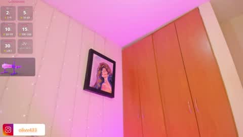 olivia_s19 online show from 05/23/26, 01:33