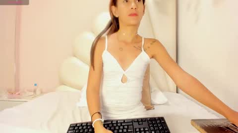 Olivia online show from 02/16/25, 09:27