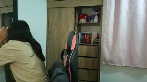 Olivia online show from 02/20/26, 11:54