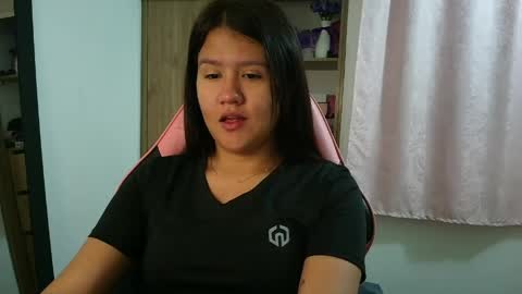 Olivia online show from 04/16/26, 12:17