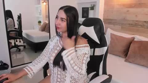 olivia_willoow online show from 11/08/25, 02:45