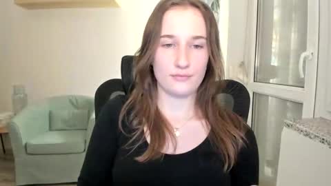 Snapshot of oliviaaa2003 chatting on 12/28/24, 03:26 Oliwiaa2004 online show from 12/28/24, 03:26