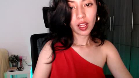 oliviaaa__ online show from 02/08/25, 06:12