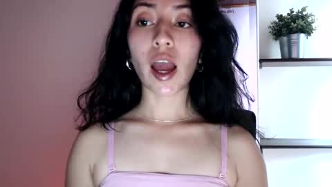 oliviaaa__ online show from 09/18/25, 08:22