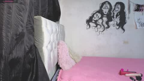 oliviabluee10 online show from 01/08/26, 04:04