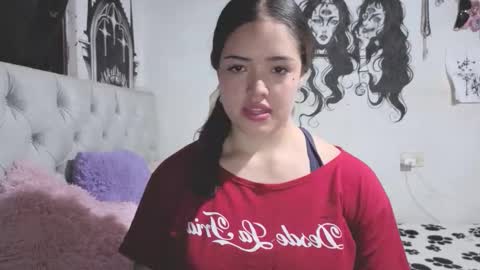 oliviabluee10 online show from 03/16/26, 10:58