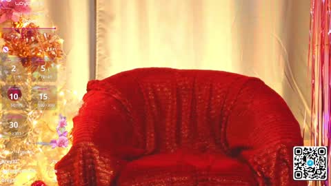 Snapshot of oliviabr0wn chatting on 12/15/24, 08:19 Olivia online show from 12/15/24, 08:19