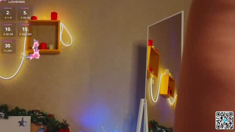 Snapshot of oliviabr0wn chatting on 12/26/24, 05:04 Olivia online show from 12/26/24, 05:04