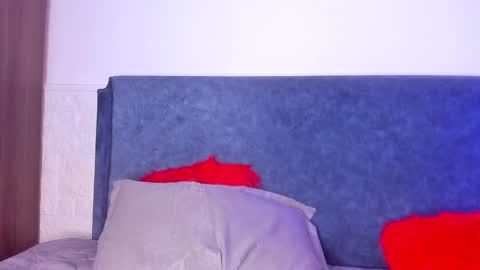 OLIVIA online show from 12/19/24, 01:07