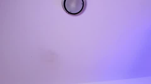 OLIVIA online show from 02/18/25, 01:43