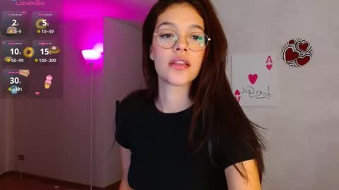 Snapshot of oliviabran_ chatting on 11/25/25, 11:27 Olivia Bram online show from 11/25/25, 11:27