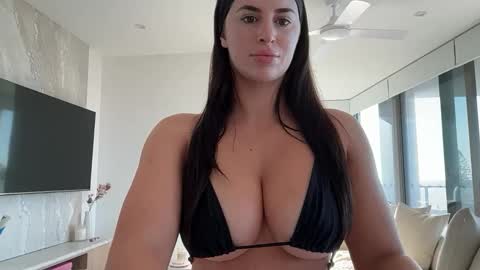 Snapshot of oliviabrookess chatting on 10/02/25, 09:11 Olivia Brookes online show from 10/02/25, 09:11