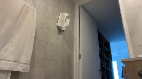 Snapshot of oliviabrookess chatting on 10/03/25, 09:23 Olivia Brookes online show from 10/03/25, 09:23