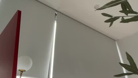 Snapshot of oliviabrookess chatting on 11/25/25, 08:09 Olivia Brookes online show from 11/25/25, 08:09