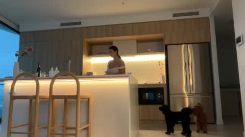 Snapshot of oliviabrookess chatting on 12/16/25, 08:19 Olivia Brookes online show from 12/16/25, 08:19