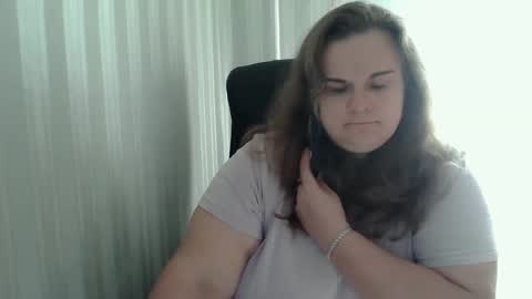 Snapshot of oliviaermesx chatting on 09/22/25, 06:37 OliviaErmesx online show from 09/22/25, 06:37