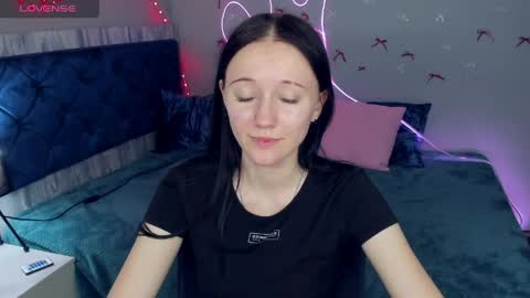 Snapshot of oliviagorgeous chatting on 05/11/26, 04:15 OliviaGorgeous online show from 05/11/26, 04:15