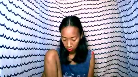 oliviah27 online show from 10/23/25, 08:35