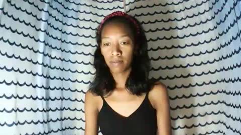 oliviah27 online show from 11/26/25, 01:50