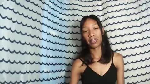 oliviah27 online show from 12/05/25, 06:26