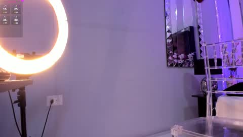 Snapshot of oliviahalley chatting on 02/16/25, 07:05 oliviahalley online show from 02/16/25, 07:05